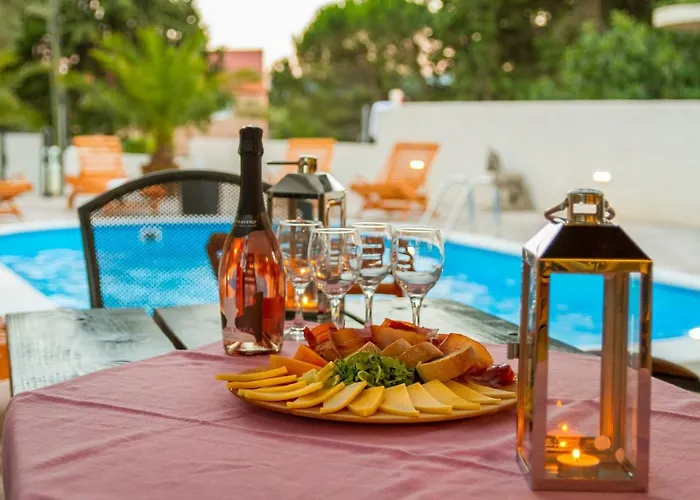 Amazing Grande With Swimming Pool