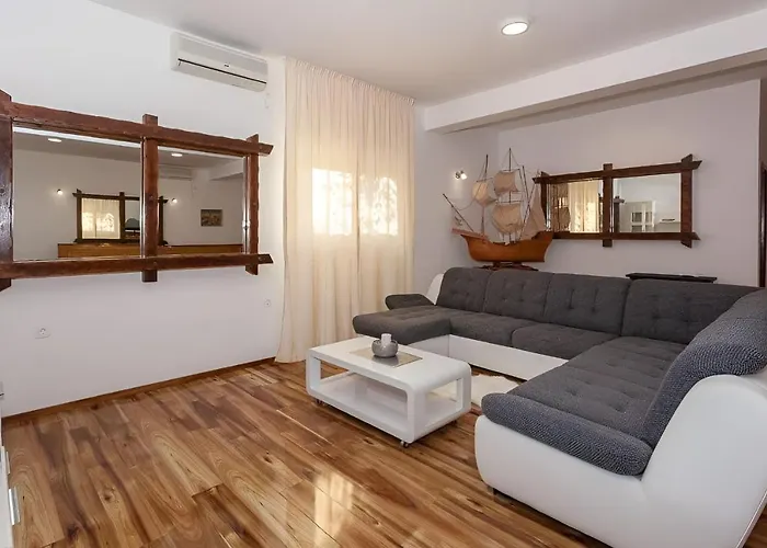 Amazing Grande With Swimming Pool * Свети-Петар